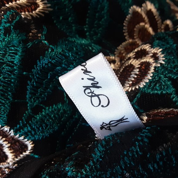 Embroidered Floral Dress by  Shiran Fushi - Picture 11 of 11